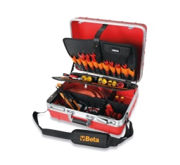 Valise d'outils pour l'entretien et la réparation de véhicules hybrides et électriques
Mallette d'urgence, comprenant des outils et des instruments permettant l'entretien en toute sécurité des véhicules hybrides et électriques.
EPI, SIGNALISATIONS ET TESTEUR DE TENSION INCLUS
Outre les outils, travailler sur les véhicules hybrides et électriques nécessite également une attention particulière en matière de sécurité. 
Par conséquent, la mallette d'outils 2029 e-mobility comprend des gants isolés, des panneaux d'avertissement de danger et un testeur combiné de tension et de continuité.
Composition
52MQ	clés à fourches 1000V 7-8-9-10-11-12-13-14-15-16-17-19-22 mm	
910MQ/B	Douille 12 pans  6-7-10-12-13-17-19 mm	
910MQ/TX	Douille tournevis pour vis Torx® TX25 - TX30 - TX40	
910MQ/55	Cliquet réversible carré mâle 3/8”	
1048MQ	pince multiprise entrepassée 250 mm	
1082MQ	pinces coupantes diagonales 1000V 160 mm	
1128MQ	ciseaux d'électriciens 145 mm	
1150MQ	pince universelle 1000V 180 mm	
1162MQ	Pince à becs plats longs striés 160 mm	
1272MQ	tournevis pour vis Phillips® 1000V PH1 - PH2	
1274MQ	tournevis à lame fraisée pour vis à fente 1000V 2,5x75 - 3x100 - 4x100 - 5,5x125- 6,5x150 mm	
1760PT	Testeur combiné de tension et de continuité 12-690V AC/DC	
1777MQ/U	Couteau d'électricien avec dénudeur isolé 190 mm	
1996MQ/GM	Gants isolants composites GM 10	
7109A	Panneaux d’avertissement en aluminium A1 - A2	
7109D	Panneaux d’interdiction D2 - D3
