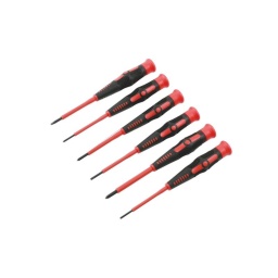Jeu de six pi&egrave;ces de tournevis &eacute;lectroniques certifi&eacute;s VDE avec profils Phillips et plat.
Phillips : Lames Ph1, Ph0, Ph00 x 65 mm de long.
Profil plat : Lames de 2 mm, 2,5 mm, 3 mm x 65 mm de long.
Manche isol&eacute; &agrave; prise confortable avec mouvement de rotation de pr&eacute;cision.
Id&eacute;al pour les ateliers de v&eacute;hicules hybrides/&eacute;lectriques et les &eacute;lectriciens