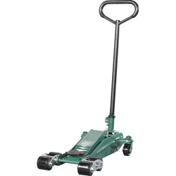 Cric rouleur hydraulique 2T avec pédale d'approche rapide et roues en PU
- Poignée ergonomique avec revêtement caoutchouc.
- Double rouleaux et roues pivotantes extra larges et silencieuses.
- Pédale de pompage pour un levage rapide du sabot d'appui vers la charge.
- Faible hauteur de châssis.
Roues boggies pour faciliter le déplacement du cric sur des sols irréguliers.
Roues silencieuses, en polyuréthane.
- Hauteur mini 95mm
- Hauteur maxi 500mm
- Longueur totale 800mm
- 42kg