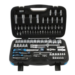 Coffret douilles 1/4 1/2 95 pièces
18 x douilles 1/2"D: 10mm  11mm  12mm  13mm  14mm  15mm  16mm  17mm  18mm  19mm  20mm  21mm  22mm  23mm 24mm  27mm  30mm  32mm 4 x douilles longues 1/2"D: 14mm  15mm  17mm  19mm 2 x douilles bougie : 16mm  21mm 13 x douilles 1/4"D: 4mm  4.5mm  .5mm  5.5mm  6mm  7mm  8mm  9mm  10mm  11mm  12mm  13mm  14mm 8 x 1/4"D douilles longues 6mm  7mm  8mm  9mm  10mm  11mm  12mm  13mm 1/2"D Accessories: cliquet(72 dents). rallonge avec carré  3/8"D<1/2" 250mm rallonge 125mm 1/2"D>10mm porte embout