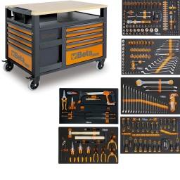 Pack supertank RSC28 avec composition outil beta easy 7 tiroirs Etabli mobile SuperTank avec plan de travail en bois et 10 tiroirs Etabli mobile avec 10 tiroirs (588x367 mm) avec glissières à roulement à billes. 5 tiroirs latéraux : - 4 tiroirs. 70 mm de haut - 1 tiroir. 210 mm de haut 5 tiroirs avant : - 4 tiroirs. 70 mm de haut - 1 tiroir. 210 mm de haut Fonctionnalités: - Système rapide et sûr pour l’ouverture et la fermeture des tiroirs. avec façade en nylon et fibre de verre - Bases de tiroirs protégées par des tapis en caoutchouc moussé - 4 roulettes haute capacité. Ø 150 mm : 2 fixes et 2 directions avec freins - 2 serrures de sécurité centralisées - Plan de travail en bois avec trous pour un étau (1599F/150. à commander séparément) - 4 porte-flacons (2 à l’avant et 2 à l’arrière) - 6 plateaux de bac latéraux - Compartiment latéral avec porte basculante avec serrure - Compartiment de rangement de 135 mm de haut avec base recouverte de plastique - Capacité de charge statique : 1 200 kg 130 kg Composition 7 tiroirs - Module pinces 13 pièces - Module clés mixtes 31 pièces (6 à 32mm) jeu clé allen - Module tournevis Evox 25 outils - Module douilles 1/2 78 pièces - Module douilles 1/4 3/8 196 pièces - Module scie - Module cle en T allen et torx