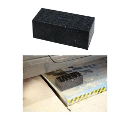 Patin de levage à profil bloc haut en PU recyclé, 200 x 100 x 70 mm, conçu pour éviter d'endommager la carrosserie des véhicules lors de l'utilisation de ponts élévateurs à ciseaux, de ponts élévateurs encastrés dans le sol, ainsi que de ponts élévateurs standard à 2 et 4 montants. 
La nouvelle gamme de patins/blocs de levage Laser est fabriquée à partir d'un matériau en polyuréthane (PU) très résistant, léger et durable, qui résiste également à l'huile. 
Le polyuréthane est bien plus léger que le caoutchouc traditionnel, dure beaucoup plus longtemps et a une plus grande flexibilité, ce qui réduit le risque de dommages dus à la pression sur la carrosserie du véhicule. 
En outre, le PU est plus facile à recycler et s'inscrit dans la lignée des autres produits Laser qui sont déjà en PU recyclé, pour une gamme de produits plus respectueuse de l'environnement. 
La gamme complète comprend une variété de patins/blocs, conçus pour couvrir un large éventail d'applications en atelier et en carrosserie.

1 patin à profil bloc haut, 200 x 100 mm, convenant aux élévateurs à ciseaux, aux élévateurs encastrés dans le sol, ainsi qu'aux élévateurs standard à 2 et 4 montants.
70 mm d'épaisseur ; 0,50 kg.
Caractéristique unique d'empilage, avec fentes moulées dans chaque bloc, ce qui augmente la friction et réduit le risque de glissement.
Fabriqué à partir de polyuréthane (PU) recyclé. Très résistant à l'usure et résistant à l'huile.
Également disponible en jeu de 4, voir la référence Laser n° 62585.